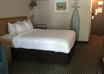 Rodeway Inn hotel thumbnail 6