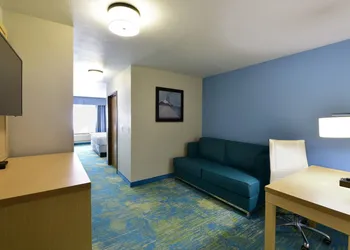 Days Inn by Wyndham Springville hotel thumbnail 8