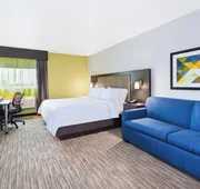 Holiday Inn Express Winnipeg Airport - Polo Park by IHG hotel detail image 4