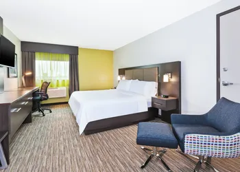 Holiday Inn Express Winnipeg Airport - Polo Park by IHG hotel thumbnail 5