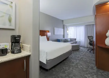 Courtyard by Marriott San Jose Campbell hotel thumbnail 5