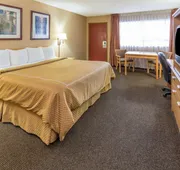 Days Inn by Wyndham Black Bear hotel detail image 3