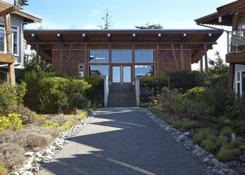 Cox Bay Beach Resort hotel thumbnail 2