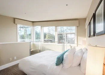 Cox Bay Beach Resort hotel thumbnail 3