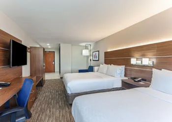 Holiday Inn Express & Suites Elk Grove West I-5 by IHG hotel thumbnail 2