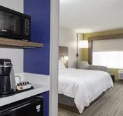 Holiday Inn Express & Suites Elk Grove West I-5 by IHG hotel detail image 4