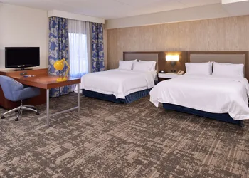Hampton Inn & Suites Wilmington hotel thumbnail 7