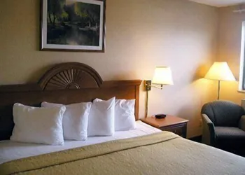 Quality Inn Meadville hotel thumbnail 6
