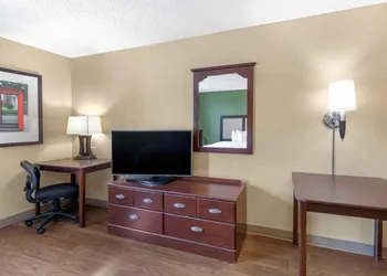 Extended Stay America Suites Los Angeles Burbank Airport hotel thumbnail 7