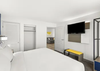 Comfort Inn & Suites Rome South hotel thumbnail 4