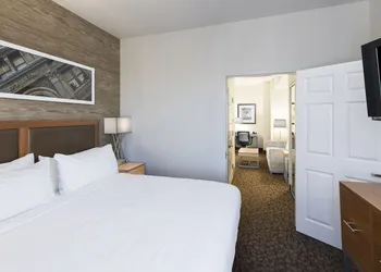 Holiday Inn Savannah Historic District by IHG hotel thumbnail 4