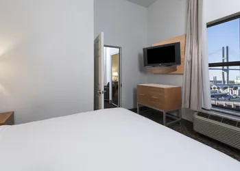 Holiday Inn Savannah Historic District by IHG hotel thumbnail 7