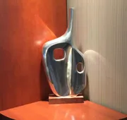Courtyard by Marriott Hamilton hotel detail image 4