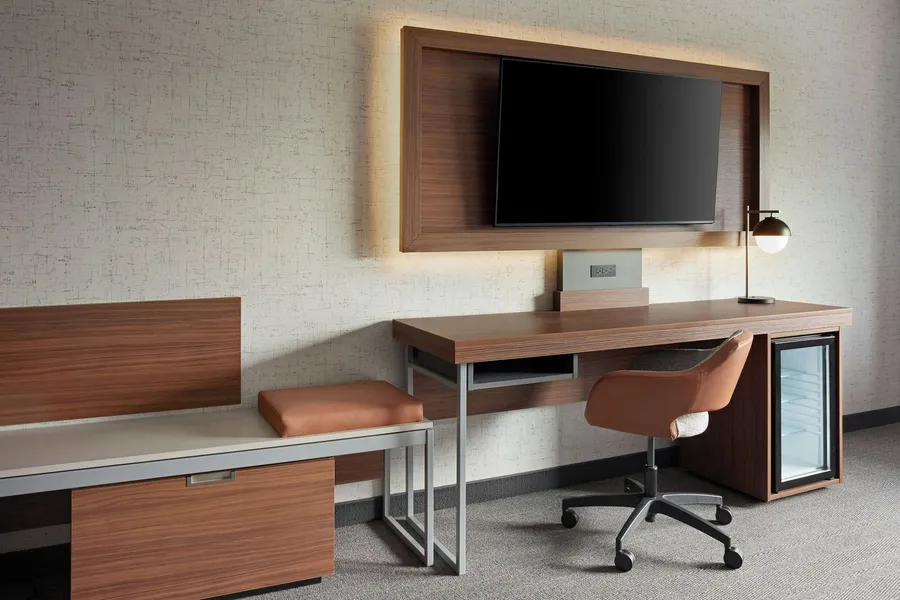 Courtyard by Marriott Hamilton hotel detail image 6