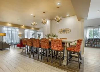 Best Western Plus Vineyard Inn & Suites hotel thumbnail 4
