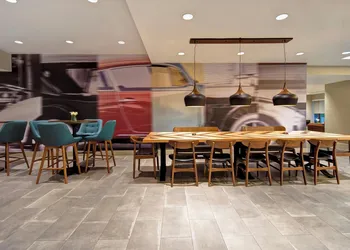 Four Points by Sheraton Boston Newton hotel thumbnail 2