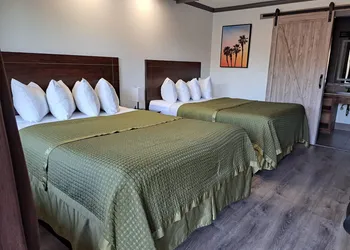 Dunes Motel hotel thumbnail 3