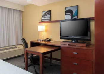 Courtyard Des Moines West/Jordan Creek hotel thumbnail 6