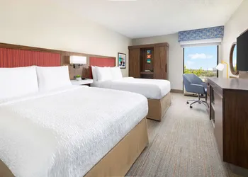 Hampton Inn Long Island/Islandia hotel thumbnail 7