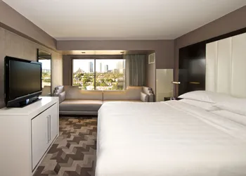 Beverly Hills Marriott hotel thumbnail 6