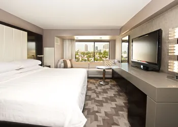 Beverly Hills Marriott hotel thumbnail 7
