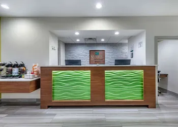Quality Inn & Suites Palatka Riverfront hotel thumbnail 4