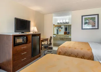 Quality Inn & Suites Palatka Riverfront hotel thumbnail 6
