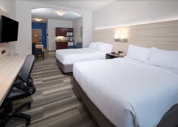 Holiday Inn Express Hotel & Suites Grand Blanc by IHG hotel thumbnail 7
