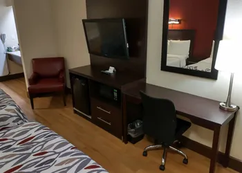 Red Roof Inn Santa Ana hotel thumbnail 3