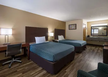 Econo Lodge Martin hotel thumbnail 3