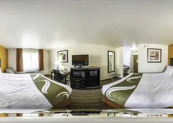 Quality Inn Dodge City hotel thumbnail 5