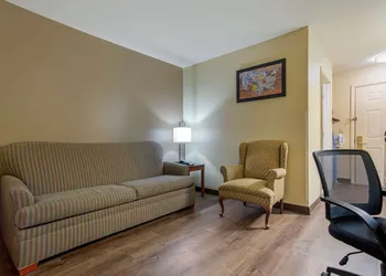 Econo Lodge Inn & Suites Flowood - Jackson Northwest hotel thumbnail 7