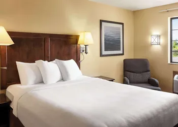 Baymont by Wyndham Cedar Rapids hotel thumbnail 7
