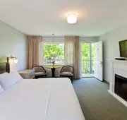 Seaglass Inn & Spa hotel detail image 4