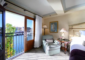 Delamar Greenwich Harbor hotel thumbnail 8