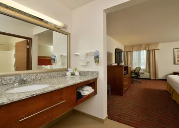 Holiday Inn Express Boston - Milford by IHG hotel thumbnail 2