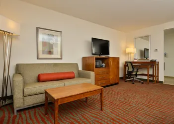 Holiday Inn Express Boston - Milford by IHG hotel thumbnail 3