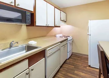 Extended Stay America Select Suites - Raleigh - Cary - Regency Parkway S hotel thumbnail 8