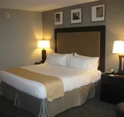 Holiday Inn Hotel & Suites East Peoria by IHG hotel detail image 4