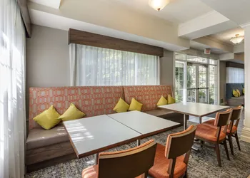 Hampton Inn Ukiah CA hotel thumbnail 2