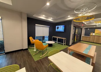 Spark by Hilton Smithfield I-95 hotel thumbnail 6
