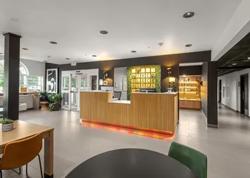 The Block Hotel Bentonville hotel thumbnail 3