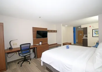 Holiday Inn Express Hotel & Suites Greensboro - East by IHG hotel thumbnail 3
