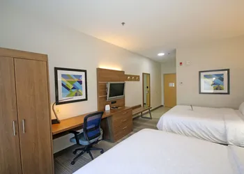Holiday Inn Express Hotel & Suites Greensboro - East by IHG hotel thumbnail 4
