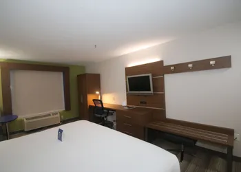 Holiday Inn Express Hotel & Suites Greensboro - East by IHG hotel thumbnail 6