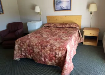 Knights Inn Franklin, PA hotel thumbnail 3