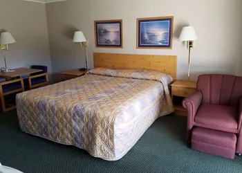Knights Inn Franklin, PA hotel thumbnail 4