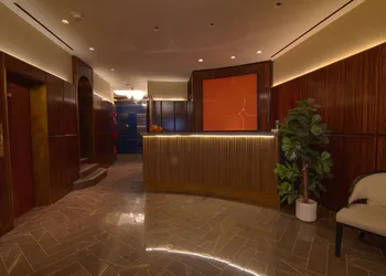 The Iroquois New York hotel thumbnail 2