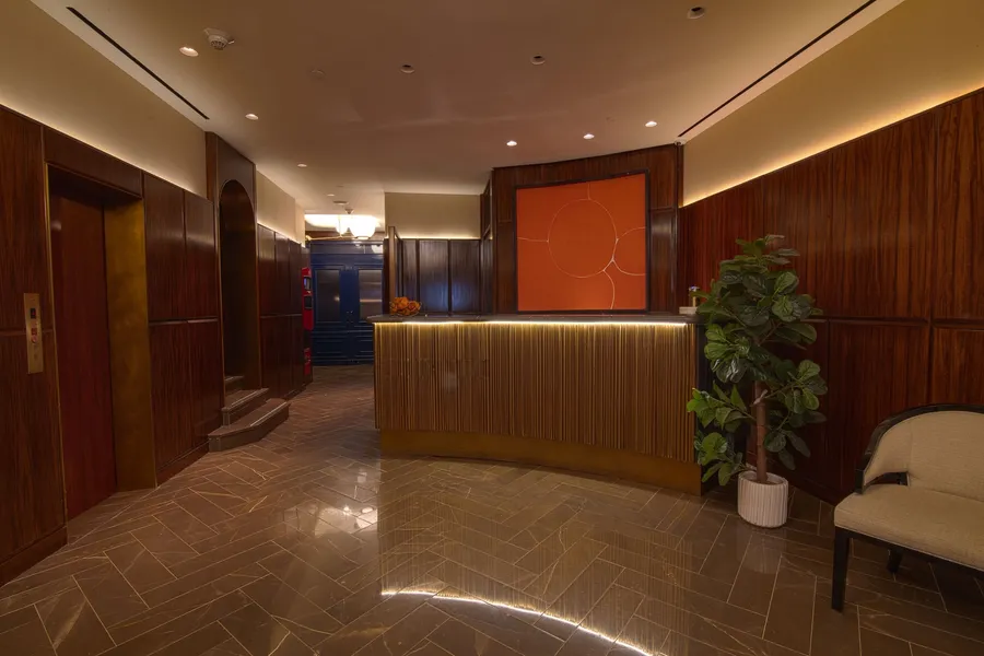 The Iroquois New York hotel detail image 2
