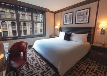 The Iroquois New York hotel thumbnail 7